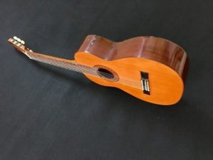 guitar-classic -suzuki-n0-60-sông mơ (2)