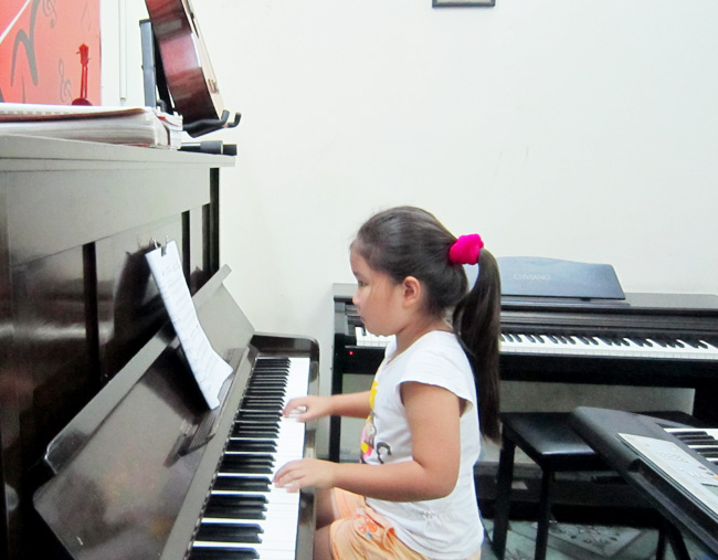 hoc piano trong bao lâu